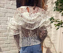 Charger l'image dans la galerie, Top dentelle froufrou blanc
