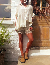 Charger l'image dans la galerie, Short crochet beige ou blanc
